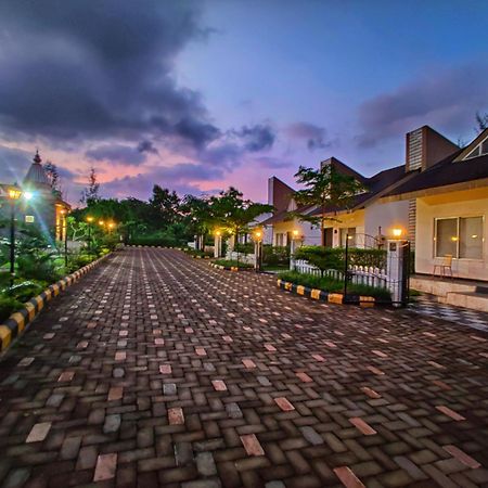 Pushpam Sanskruti Resort Karjat - A Pure Veg Resort Dhamni Dış mekan fotoğraf