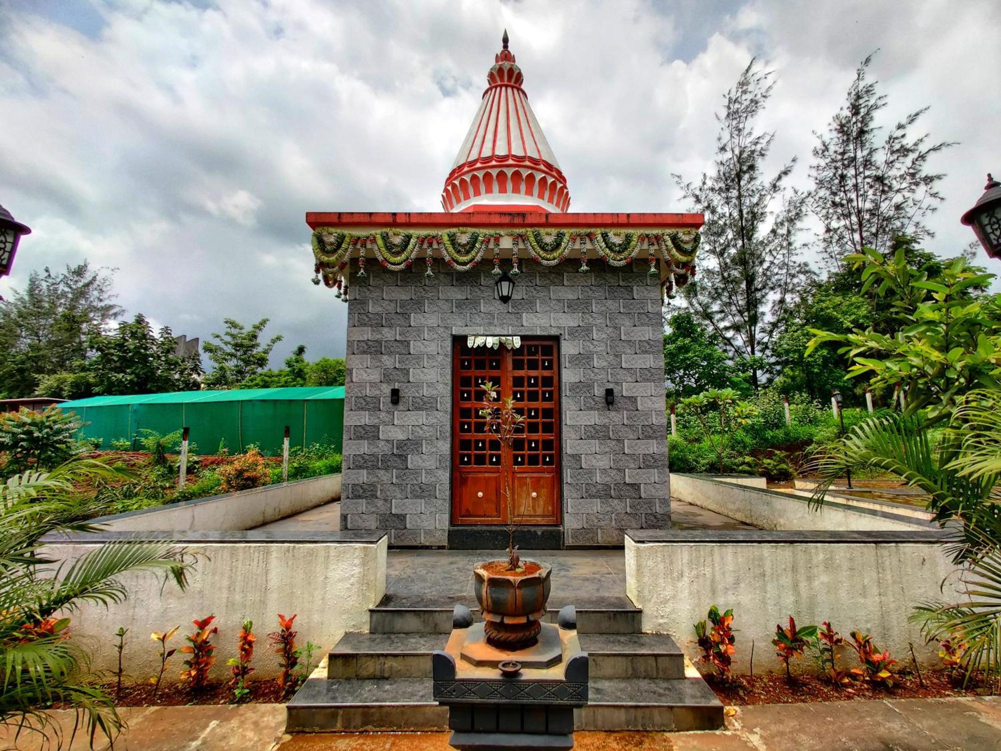 Pushpam Sanskruti Resort Karjat - A Pure Veg Resort Dhamni Dış mekan fotoğraf