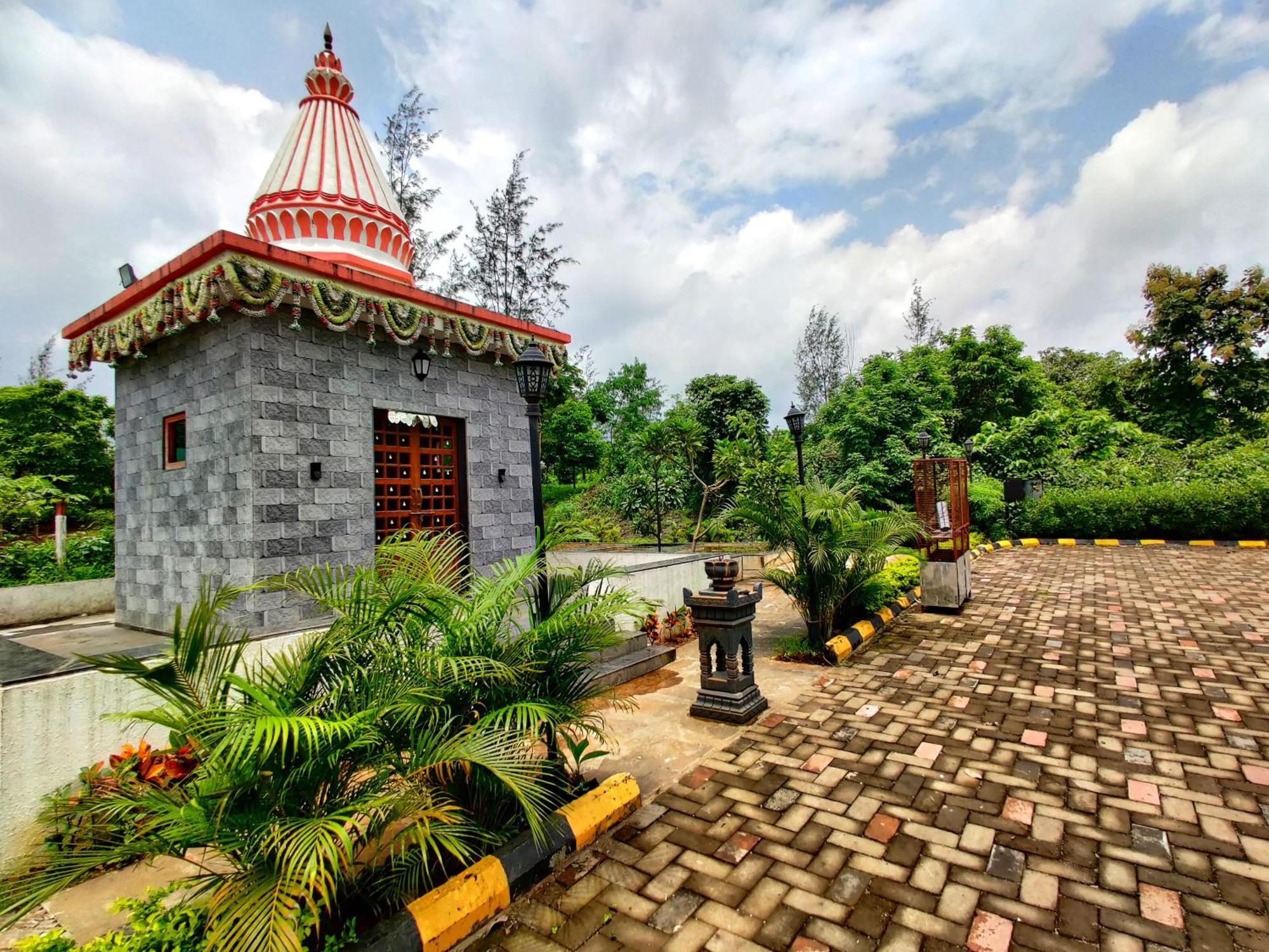 Pushpam Sanskruti Resort Karjat - A Pure Veg Resort Dhamni Dış mekan fotoğraf