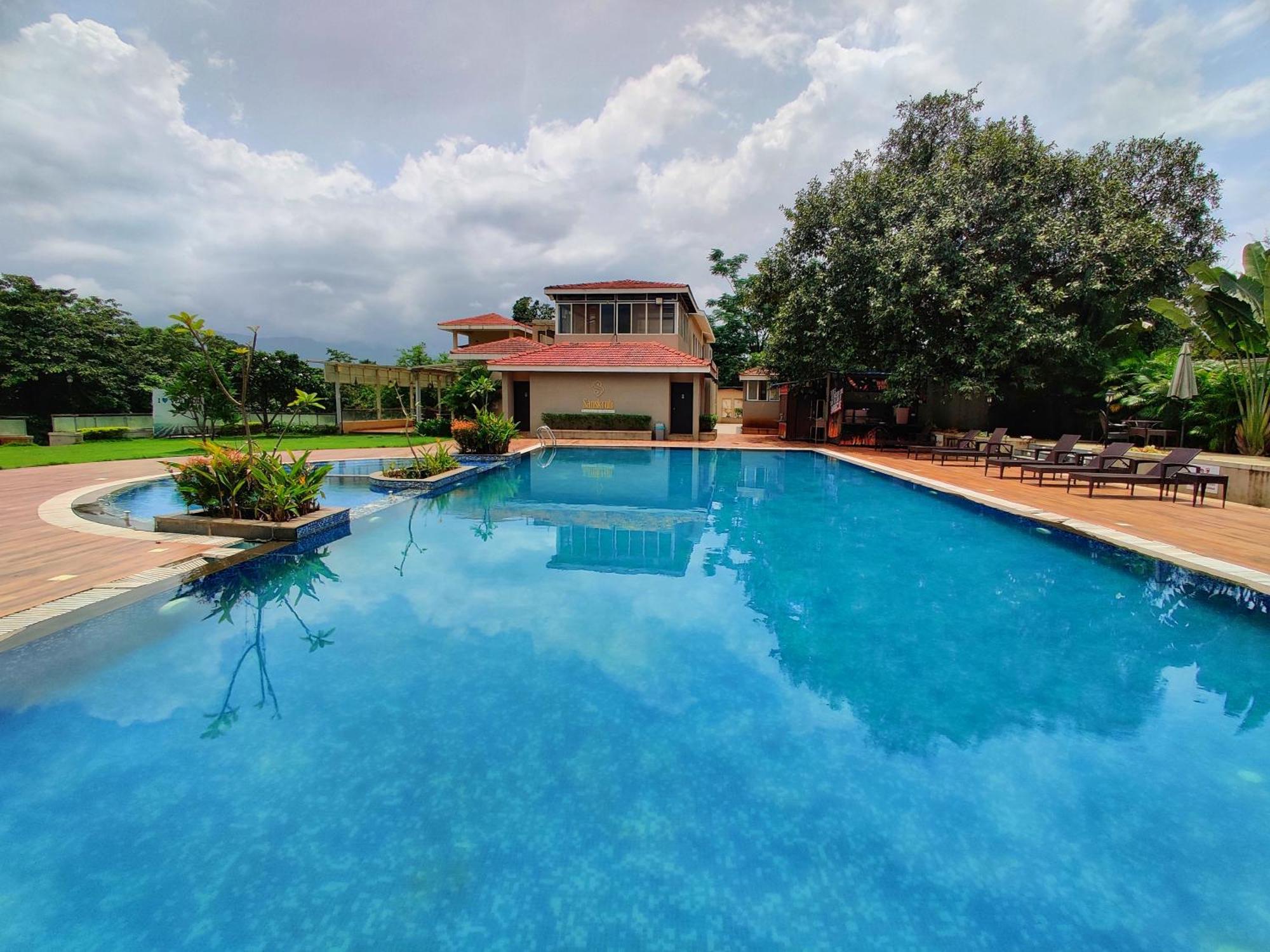 Pushpam Sanskruti Resort Karjat - A Pure Veg Resort Dhamni Dış mekan fotoğraf
