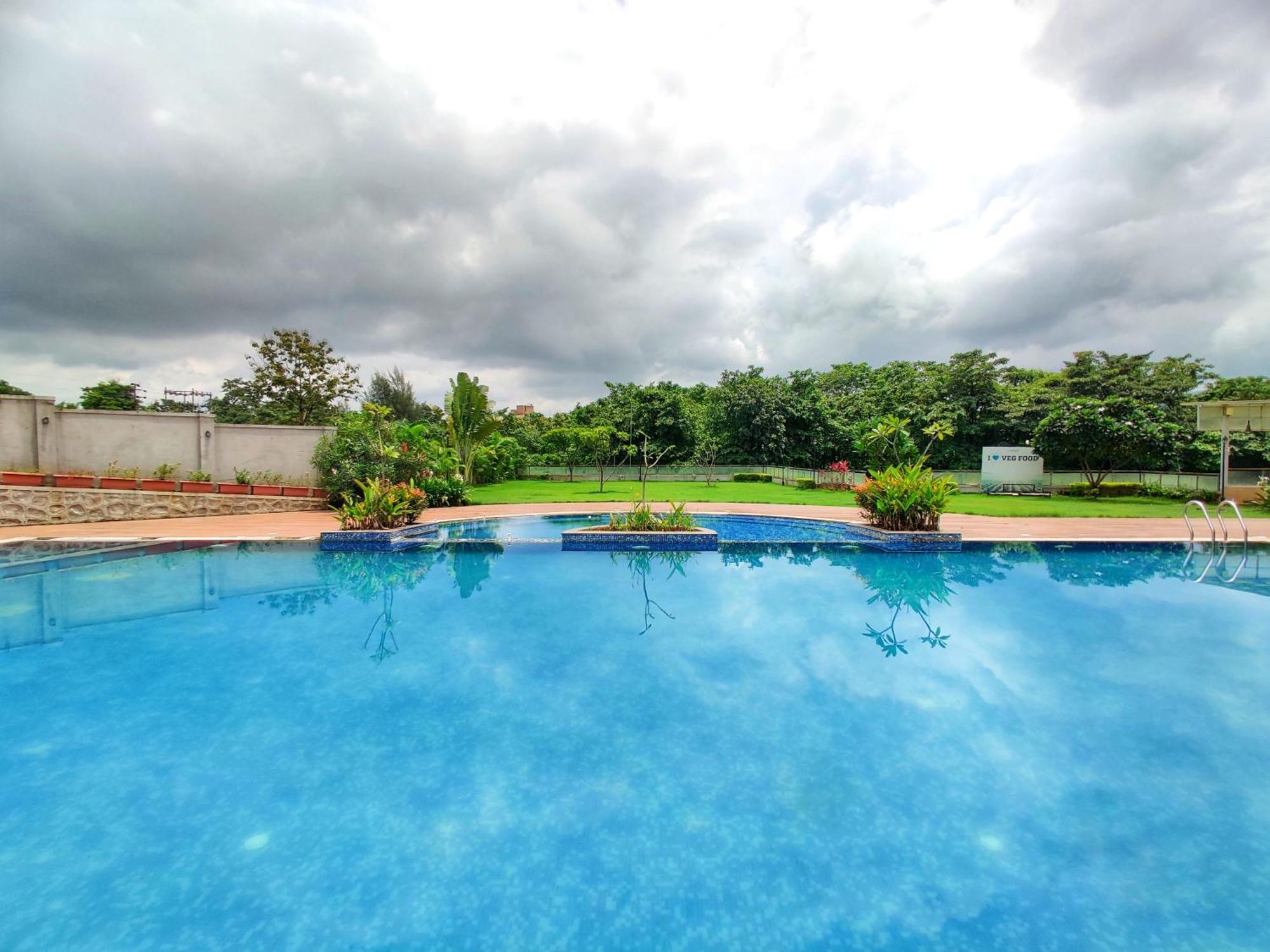 Pushpam Sanskruti Resort Karjat - A Pure Veg Resort Dhamni Dış mekan fotoğraf